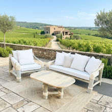 Cargar imagen en el visor de la galería, CONJUNTO DE JARDÍN VIÑA MARFIL – SOFÁ TRIPLE, BUTACA Y MESA EN MADERA MACIZA