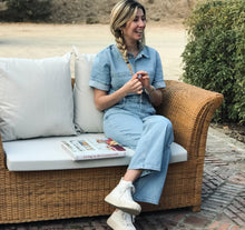 Cargar imagen en el visor de la galería, Sofá doble ratan estilo colonial. Masions du monde