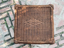 Cargar imagen en el visor de la galería, MAMBA MUEBLES TABURETE TABURETE MASAI DE RATÁN NATURAL PARA EXTERIOR O COMEDOR