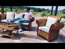 Cargar y reproducir el video en el visor de la galería, SOFÁ TRIPLE REY ZAZÚ DE RATÁN NATURAL