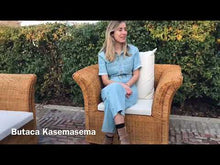 Cargar y reproducir el video en el visor de la galería, Butaca colonial ratan natural