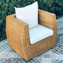 Cargar imagen en el visor de la galería, MAMBA MUEBLES BUTACA BUTACA MAFUMU DE RATÁN NATURAL PARA EXTERIOR O COMEDOR
