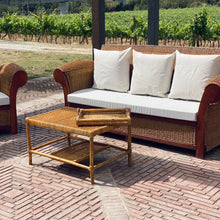 Cargar imagen en el visor de la galería, MAMBA MUEBLES SOFÁ TRIPLE DE EXTERIOR REY ZAZÚ DE RATÁN NATURAL SOFAS SOFÁ TRIPLE REY ZAZÚ DE RATÁN NATURAL
